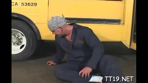 Stunning Desire Moore gets_honey pot lovingaction