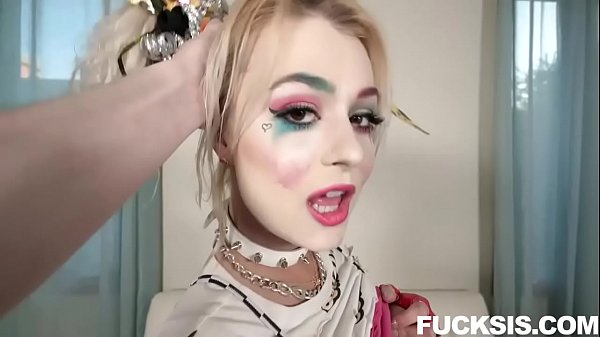 WTF! Harley Quinn_aka Nova Cane lived Birds of Prey_Fantasy with