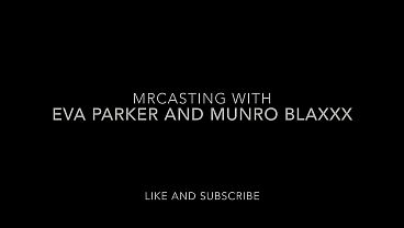 Nonton Two Girls Making A Black And White Cookie thumbnail