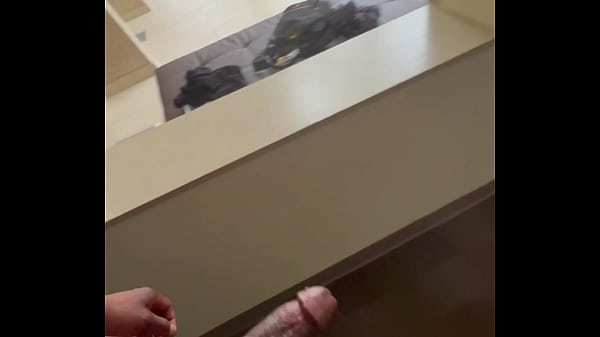 Play MP4 - Another office jerkoff