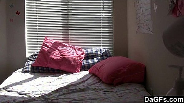 Dagfs i likes to strip on my bed