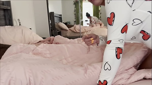 Nonton Morning Deepthroat &ndash; Facefuck Up Call thumbnail