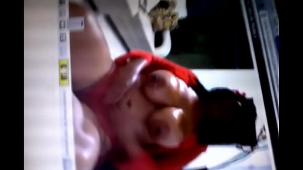 Tetona madura tetas_aceitadas web cam