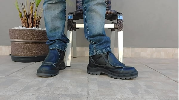 TAKING OFF MY WORK BOOT - MLV07 (NEW BOOT)