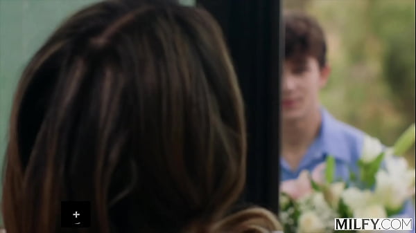 Play MP4 - MILFY Hot Housewife Armani Black Can't Get Enough Of Delivery Boy's Cock