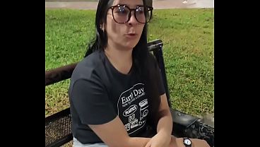 Encuentro A Linda Colombiana Desconocida En Un Parque Y La Llevo A Mi Casa thumbnail