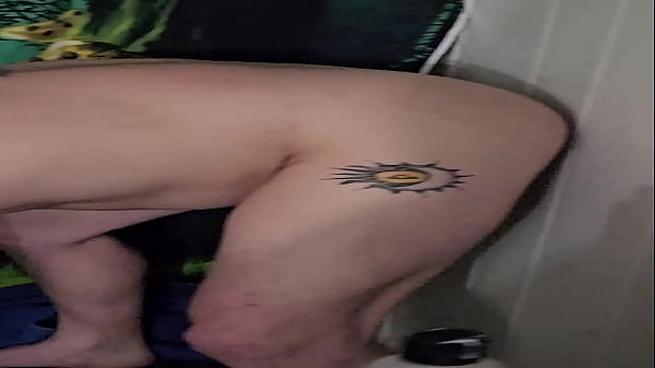 Play MP4 - wife making hubby fuck her dildos