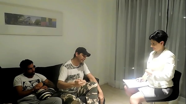 6 B Ninfomana Wife, Psychologist Invents Group Therapy With Her Two Husbands To Fellow A Patient With Sexual Obsetion thumbnail