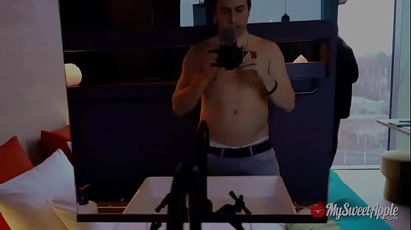 Nonton Do The Test: Point A Camera At Your Girlfriend, If She Immediately Takes Off Her Clothes, She's A Natural Porn Star thumbnail