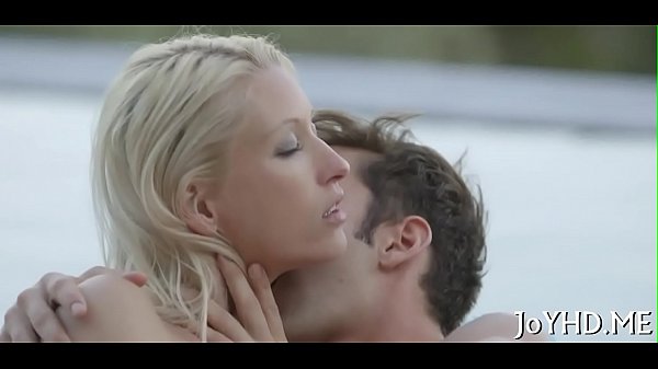 Teenie craves for oral stimulation 