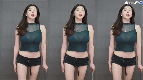 Nonton Sexy Dancing thumbnail