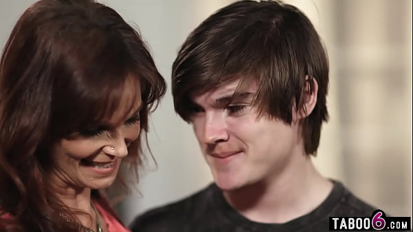 Curvy MILF stepmom Syren de Mer seeks comfort in_the arms of her big dick stepson