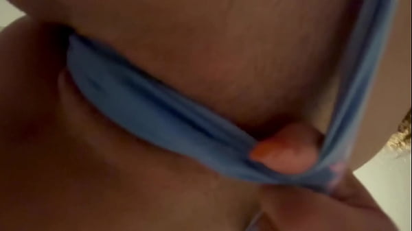 Play MP4 - MEXICANA CALIENTE LE ENVIA RICO VIDEO A SU PRIMO MODELANDOLE SU CALZONCITO