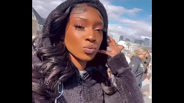 Nonton See U At The Raiders Game ! thumbnail