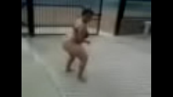 Nonton Woman Dancing Naked To Addycole Song thumbnail