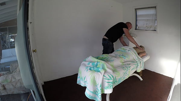 Kristi Love Massage Feet1