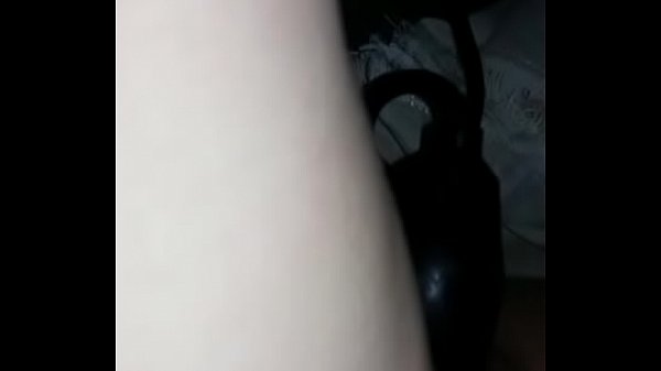 Play MP4 - Jamili experimentando o brinquedo novo&period;&period;&period;