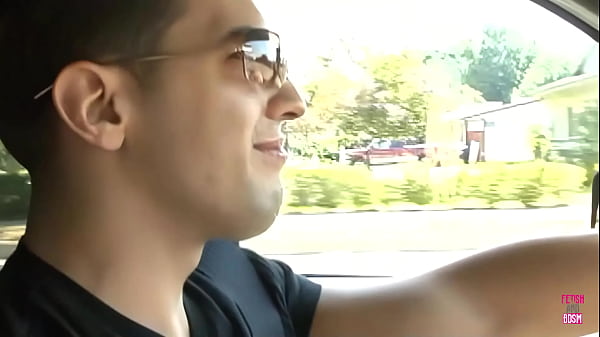 Nonton Mia Valentine, A Curvaceous Married Woman With A Brunette Complexion, Exposes Her Breasts In The Presence Of Her Spouse thumbnail