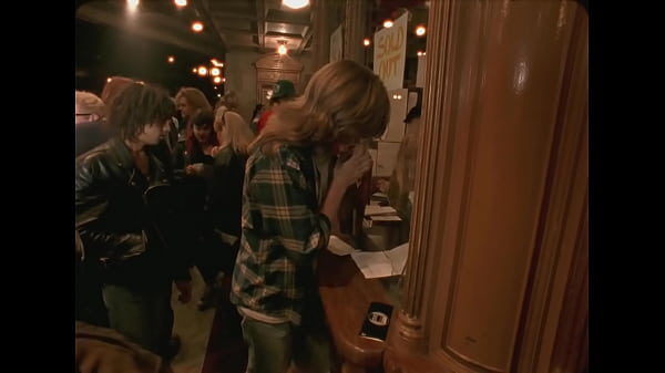 Nonton Nirvana Live At Paramount 1991 thumbnail