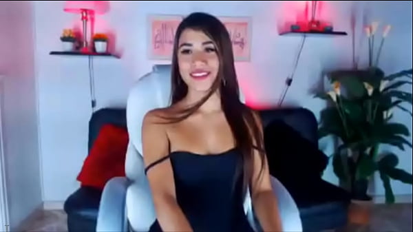 Chica linda baila sexualmente en linea 