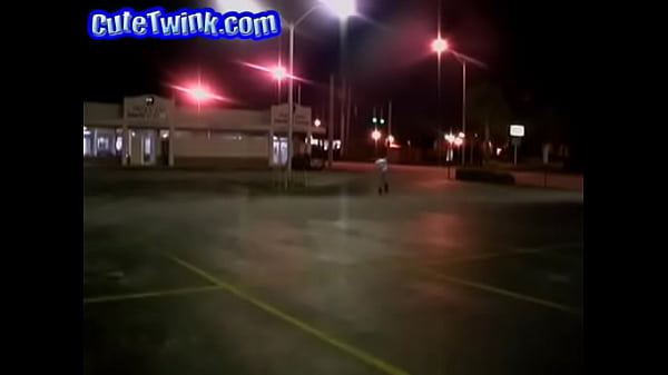 Skaterboy Wanking His Stiffy