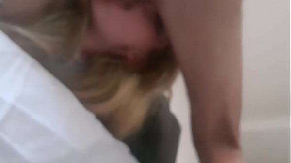 Metiendosela hasta_la garganta