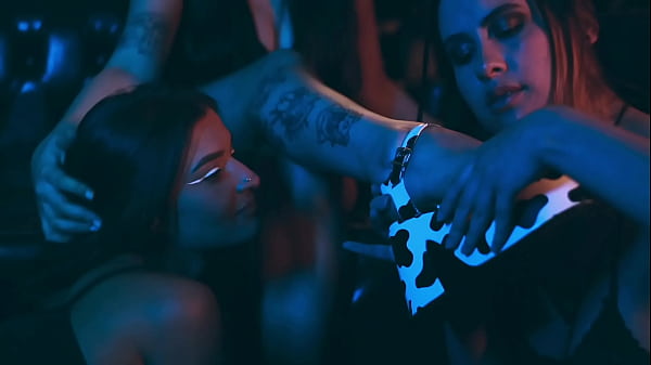 Nonton Imagine How My Feet Smell After A Long Day, Now Behold thumbnail