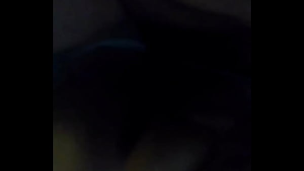 Esta puta gime como diosa 