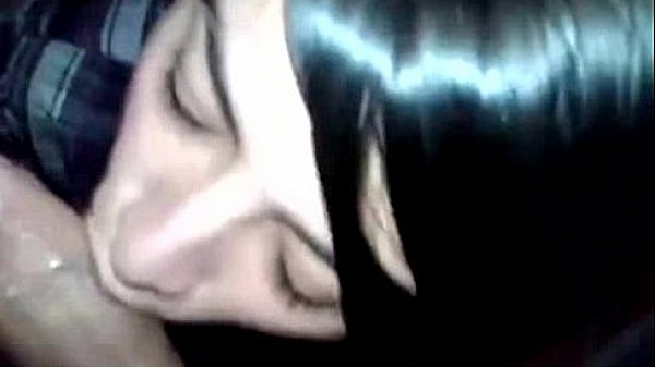 Nonton Emo Girl Blowjob And Swallowing thumbnail