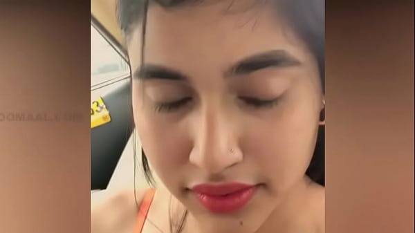Desi Bhabi In Car Super Sexy Bhabi Big Boobs thumbnail