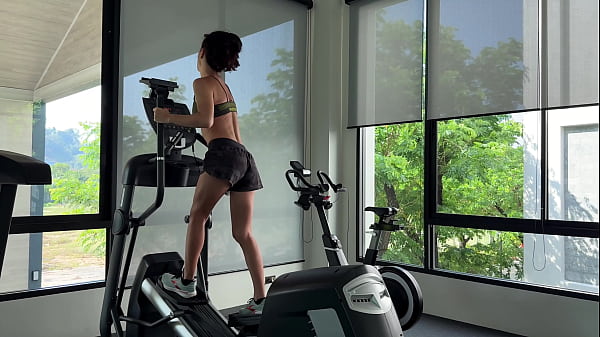 Nonton Gym Workout. Next Workout Will Be Naked! thumbnail