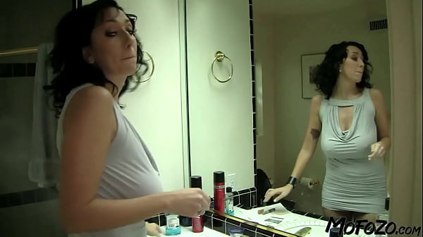 Step mom with very big tits gets a facial