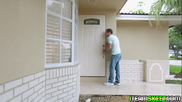 College babe jessa blue takes the studs cum filled graduation cap in her acceptance envelope