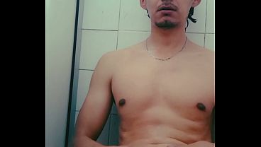 MASTURBANDOCE EN LA DUCHA CUM