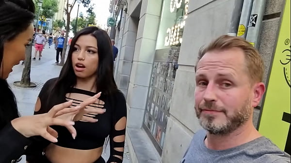 Play MP4 - Hot Trio for lost tourist with Asia Vargas and Camila Palmer