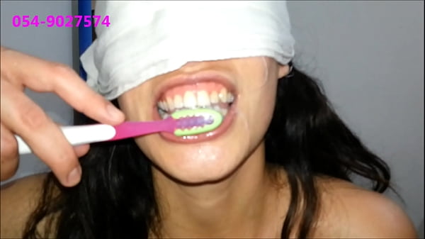 Sharon From Tel Aviv Brushes Her_Teeth With Cum