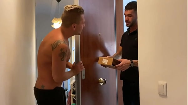 Play MP4 - Hot Delivery Guy fucked me bareback Huge facial cumshot