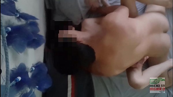 Play MP4 - Estudiante de intercambio Sophie Petite&comma; Dice&colon; Echamelos aqui&excl;