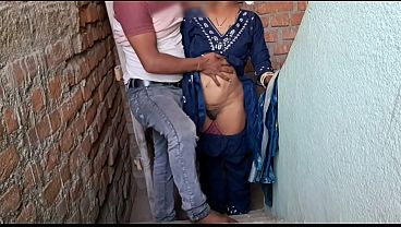 Play MP4 - Bengali Girl Having Fun With Friends Village couple romance outdoor squeezing boobs kissing