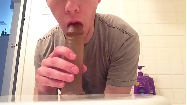 Play MP4 - Amateur Blonde guy sloppy dildo deepthroat -On now Link in profile&excl;