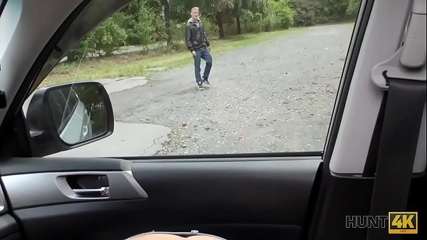 HUNT4K. Wieich eine junge_Muschi beim Shoppen gekauft habe