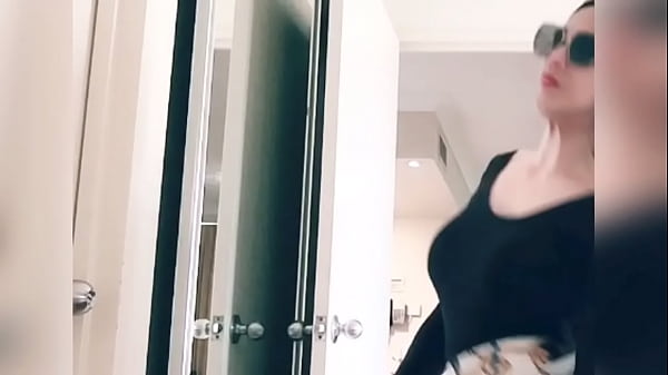 asian shemale public masturbation 