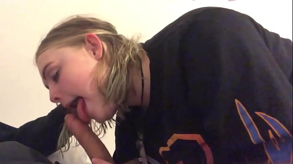 Sexy blonde showing how she sucks cock