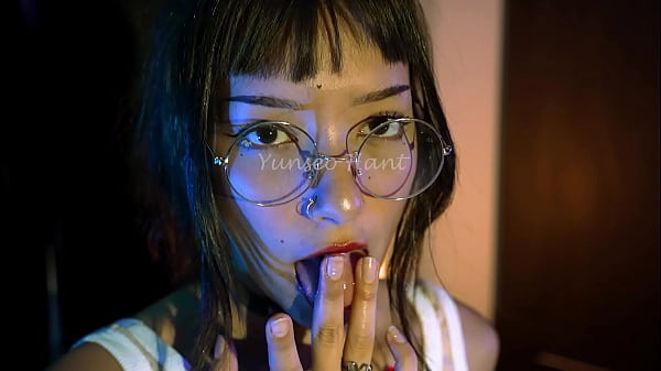 I read erotic poetry to stimulate my senses. 