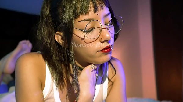 I read erotic poetry to stimulate my senses 