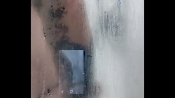 Play MP4 - shower dildo