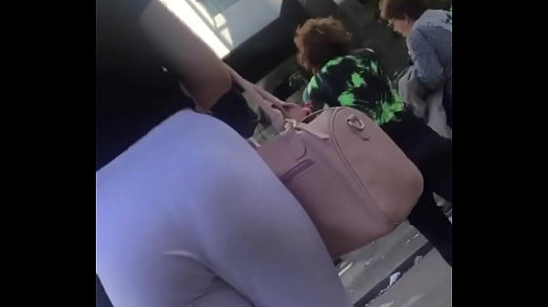 FB5A9627-B145-454B-A4B8-59F093E9D1B1.MOV 