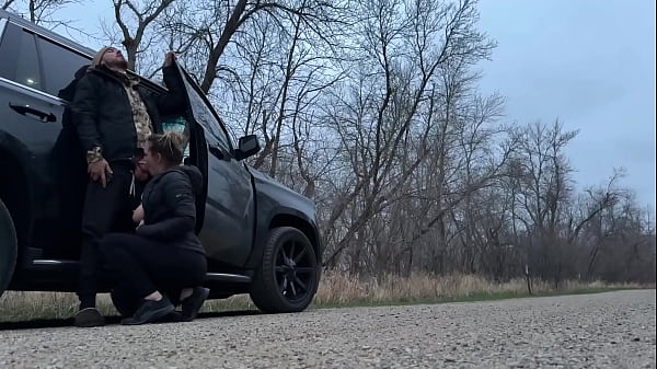 Nonton Milf Outdoor Mouth Fuck And Wild New Years Eve Fuck thumbnail