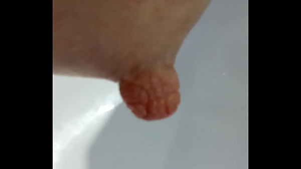 Il Marito Spreme La Tetta Piena Di Latte,alla Moglie Vogliosa. thumbnail