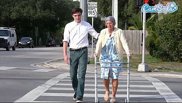 Mature sexy lady has wild orgasm